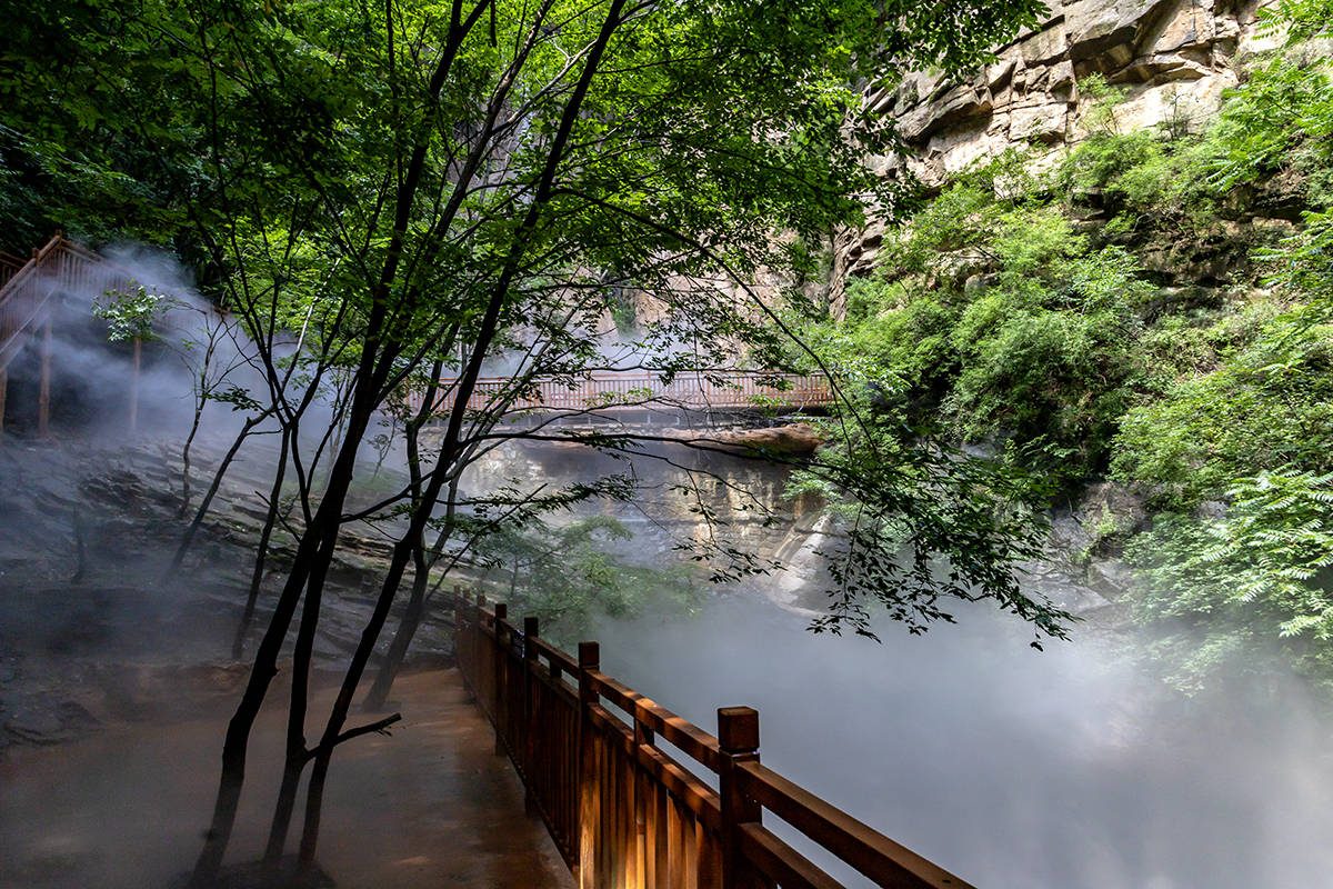 千尺珍珠瀑百米若水洞威亚飞拉达京郊游新亮点