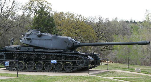 美国最后的重型坦克m103,先天疾病缠身,沦为最无用的坦克装备_服役