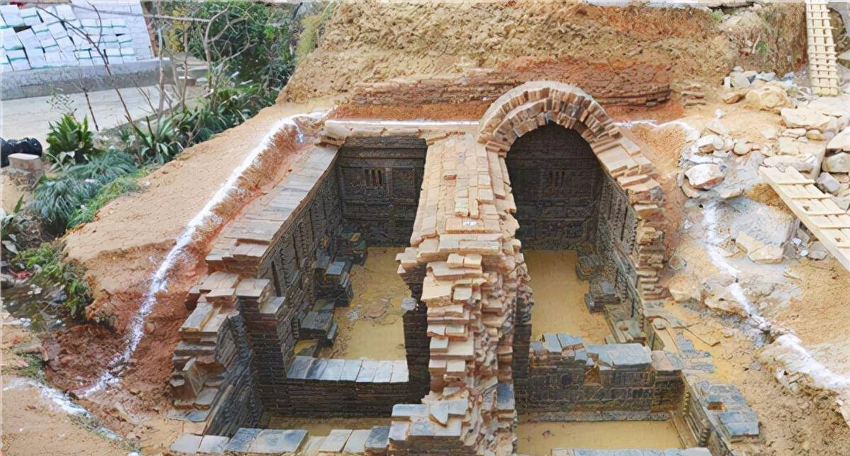 南京发现罕见父女合葬墓,女儿身旁有200粒药丸,化验后令人气愤_仙丹