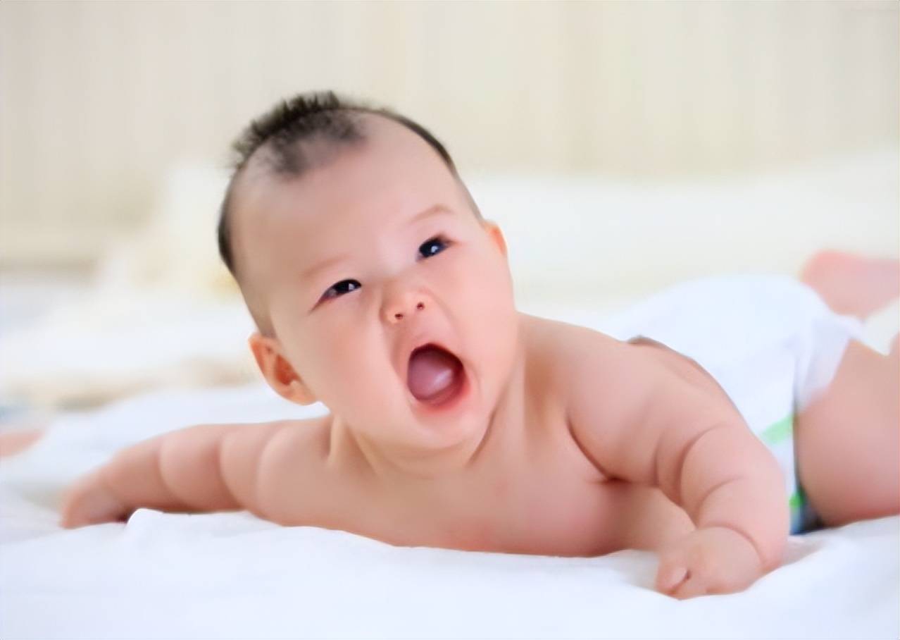 小婴儿进入尖叫期的表现？家长该怎么做？