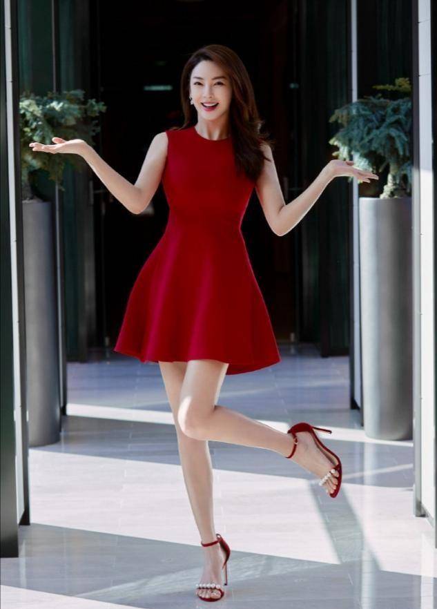 女人备齐这三双鞋就够了,搭裙子,裤子都好看,春夏