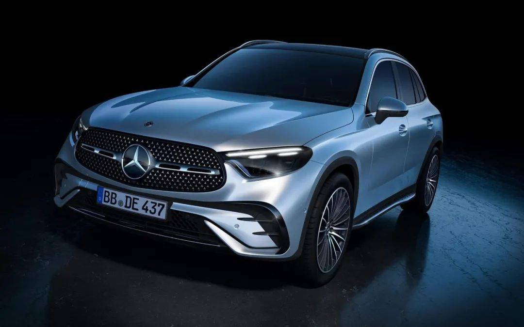 设计素材分享汽车设计手绘图效果图