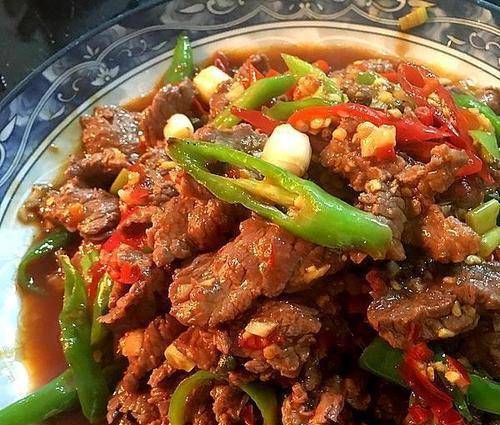 精选美食 椒香嫩牛肉 辣子杏鲍菇 杭椒牛肉 铁板豆腐的做法 鸡精 酱料 花椒
