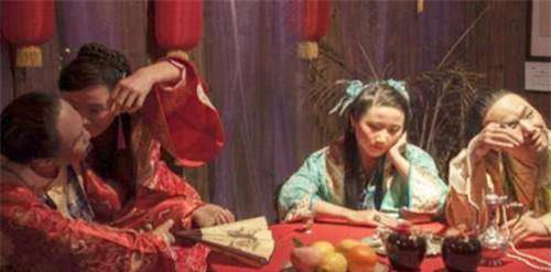 “扬州瘦马”是什么？ 清朝时期有钱人的爱好，心理扭曲到极点