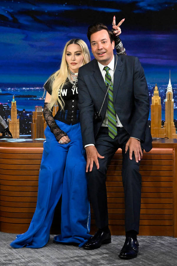 天后麦当娜做客《今夜秀》,谈裙装儿子大卫·班达_吉米·法伦_风格