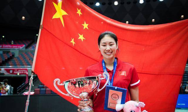 游山玩水,很别致!早年比基尼照显示,有位超模_中国女排_排球_时候