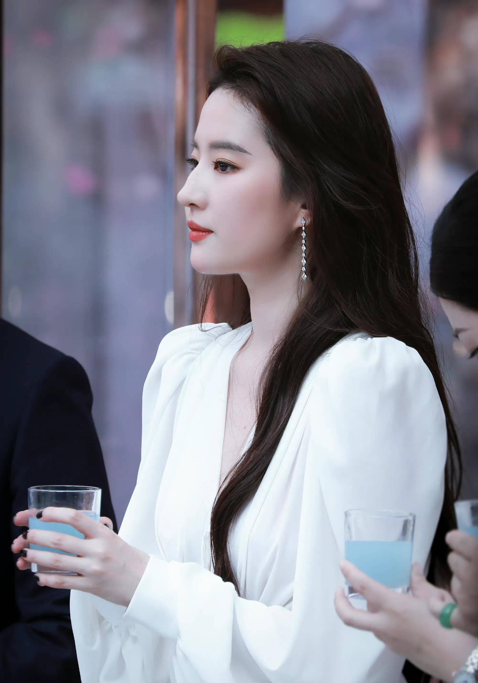 刘亦菲,不可复制的美_真人_美貌_气质