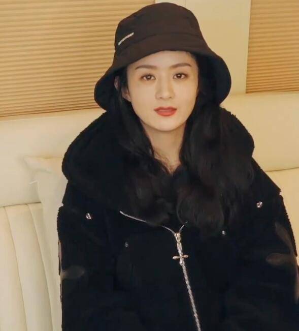 原创34岁赵丽颖为新剧增肥模样大变认不出保持圆润敬业拍戏推掉红毯