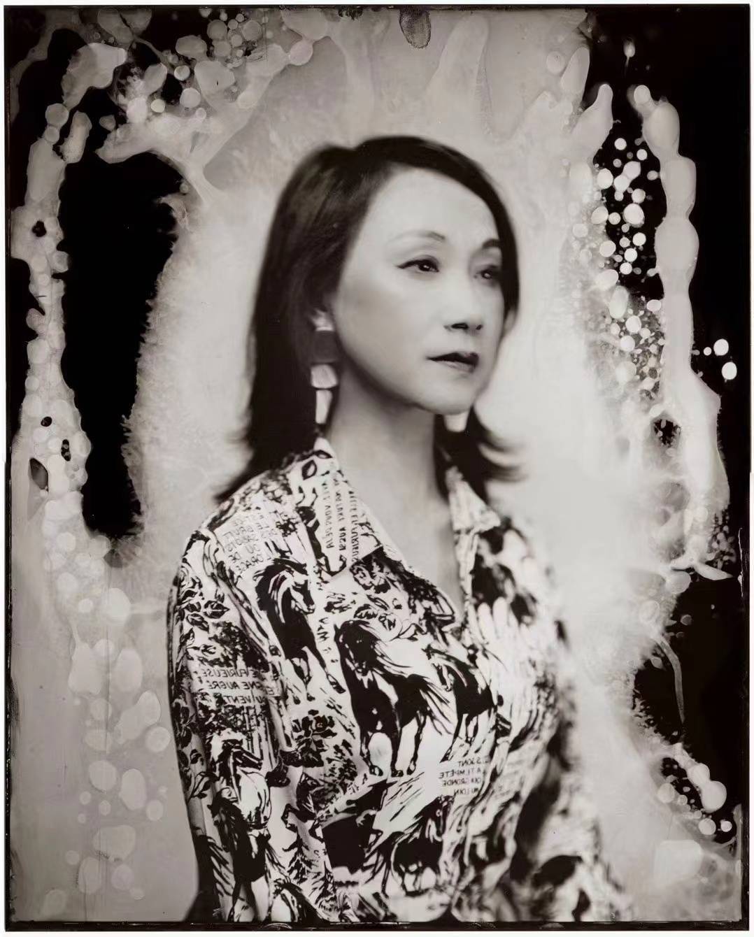 著名女画家陈琴水墨画《生命的力量》在摩纳哥拍卖行以7500欧元被国际