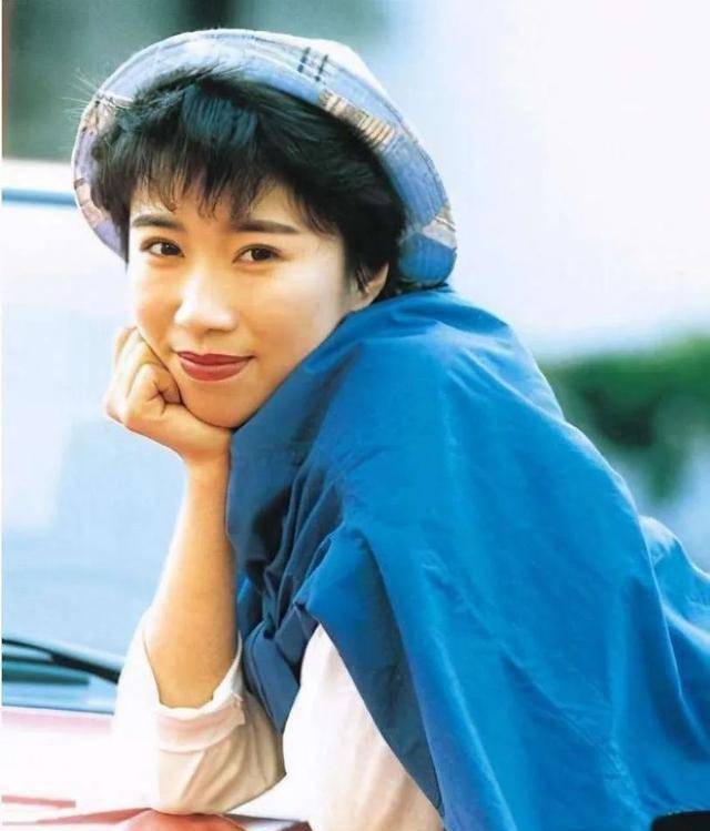 歌唱者:李翊君(原名:李华苓)代表作:《懂你》,《我需要你》,《牵心》