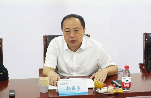 图为烟台市副市长韩耀东参与调研烟台市人民政府副市长韩耀东,烟台市