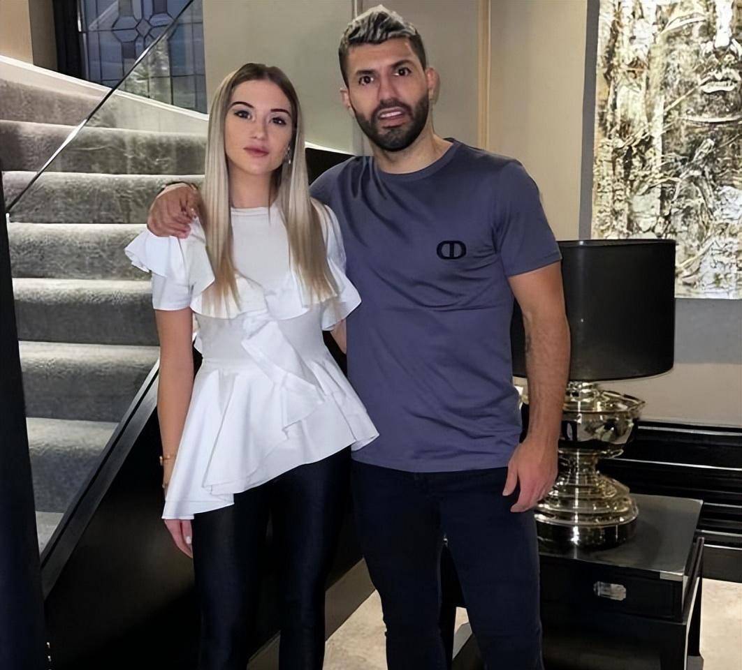 阿圭罗将赔偿前妻与马纳多纳女儿离婚的代价?