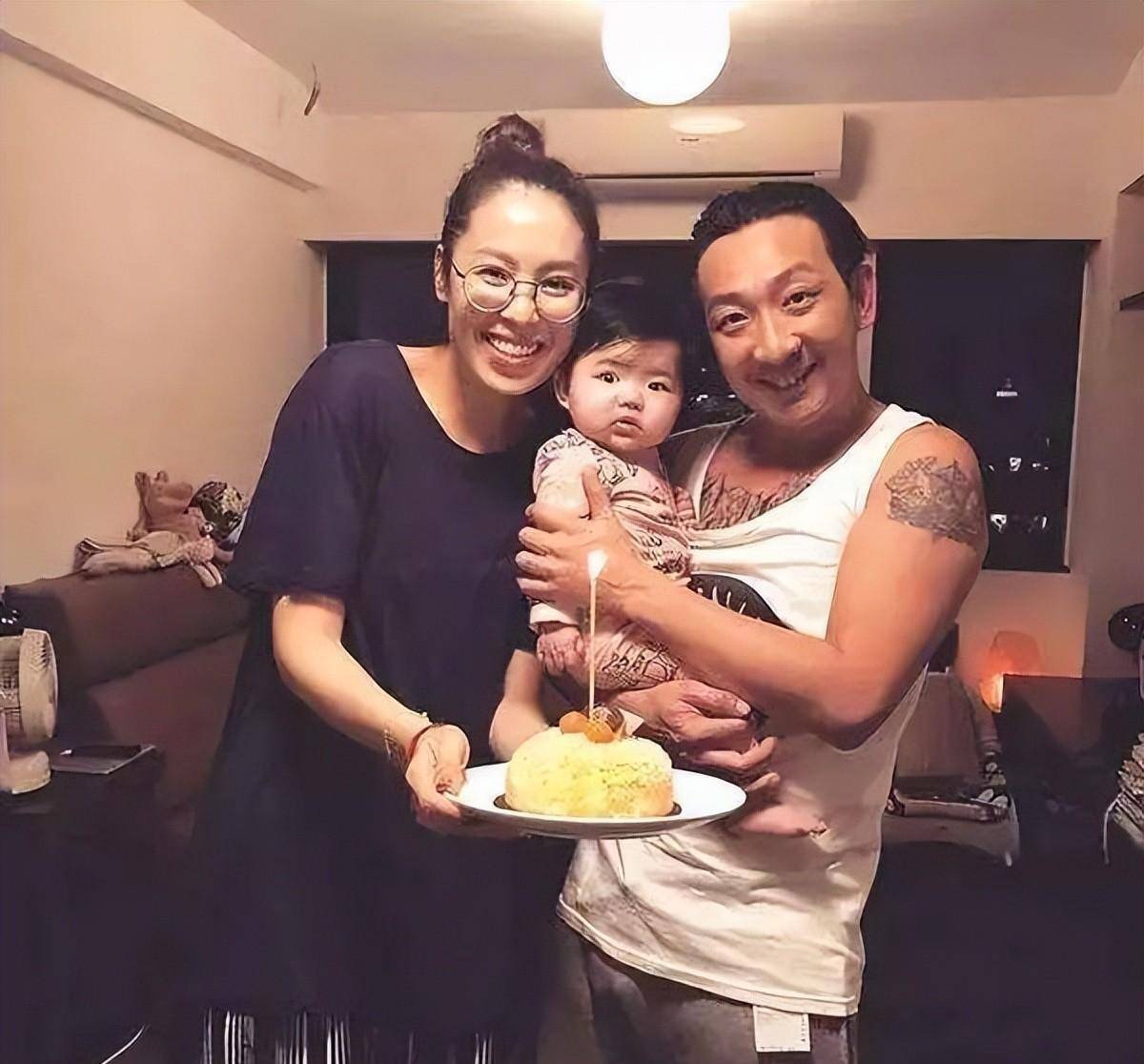 香港艺人李灿森发小视频力挺一个中国,他是演员,更是潮流圈达人