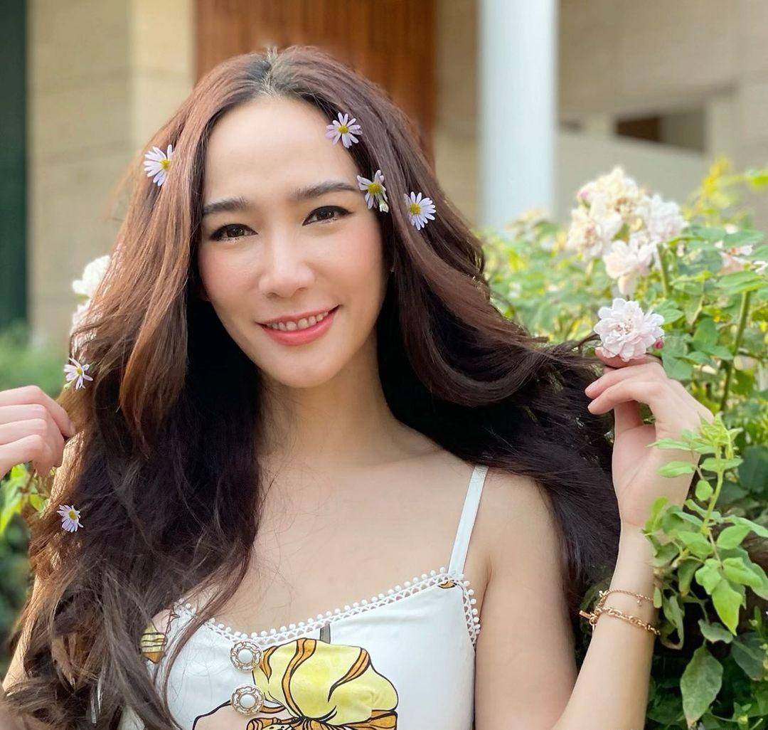 泰星aump被称是大妈,ben代为反击:她是一位漂亮的小姐姐_网友_照片