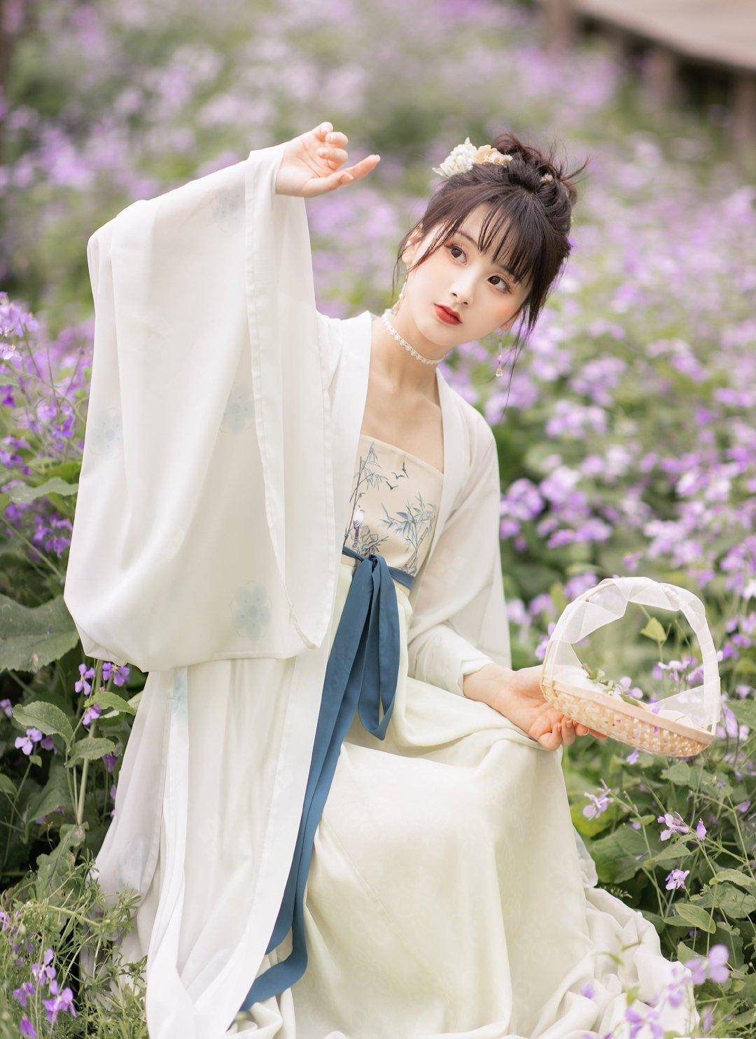 被"竹林风"汉服美到了,淡雅又仙气,穿上就是温柔动人的小仙女_tips