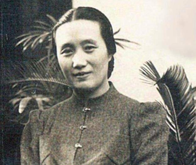 “之时”1929年，上海女老板帮助一落难青年，20年后重逢对方已是兵团司令