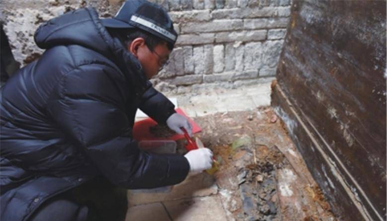 “墓葬”甘肃发现王族墓葬，墓志中有一重要史料，学者称首次发现