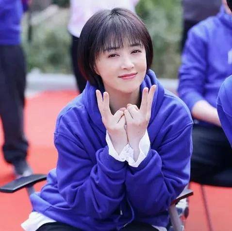 气质女神蒋欣,精美写真照!_熊顿_演技_漫画家