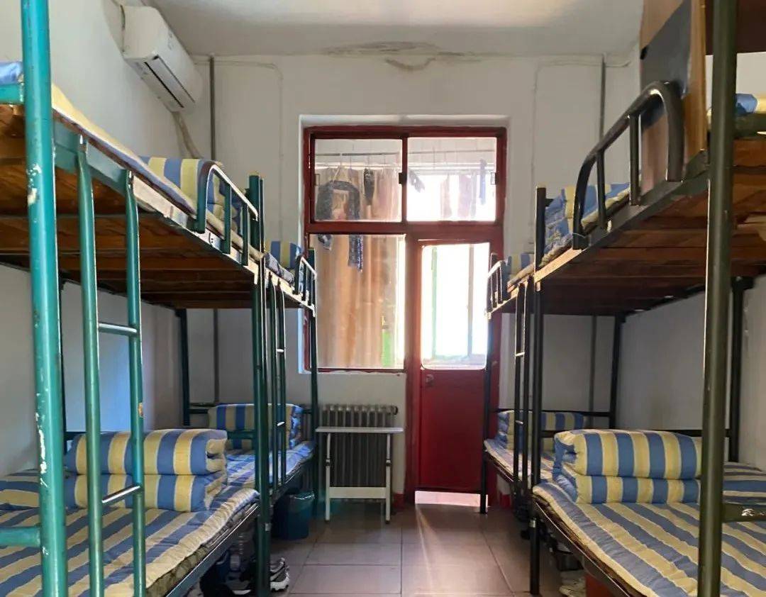 河北正定师范高等专科学校河北交通职业技术学院宿舍分为6人间,8人间