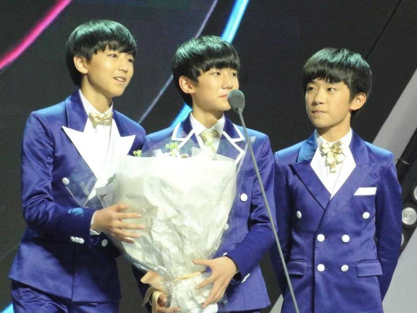 王源易烊千玺王俊凯同时更博：不是第一次了，但易烊千玺热度最高_搜狐网