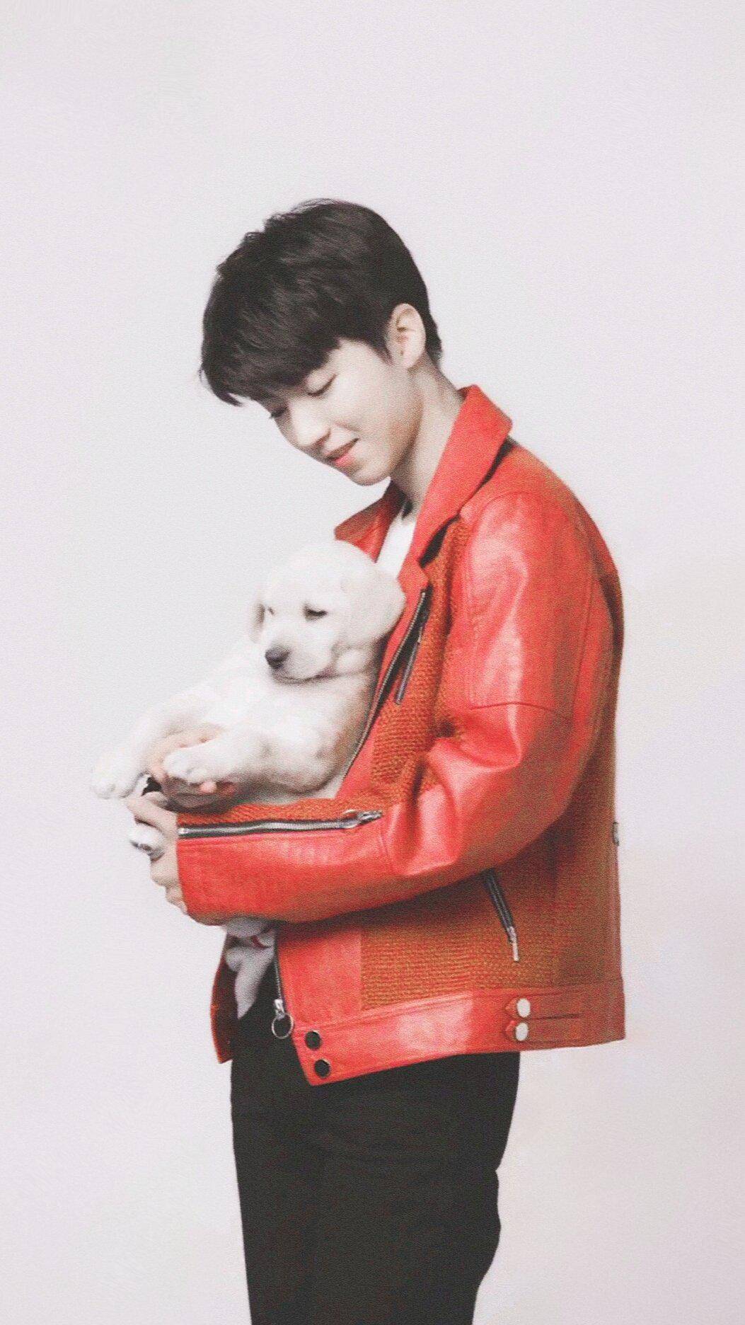 王俊凯养宠物被发现了!