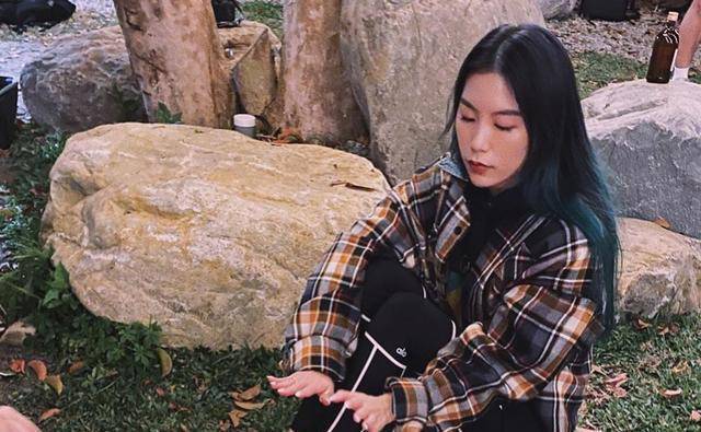 情人节之后野外露营,苏湘涵把高以翔"带在"身边,催人泪下_照片_评论