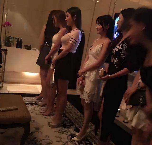 ktv女生陪酒图片