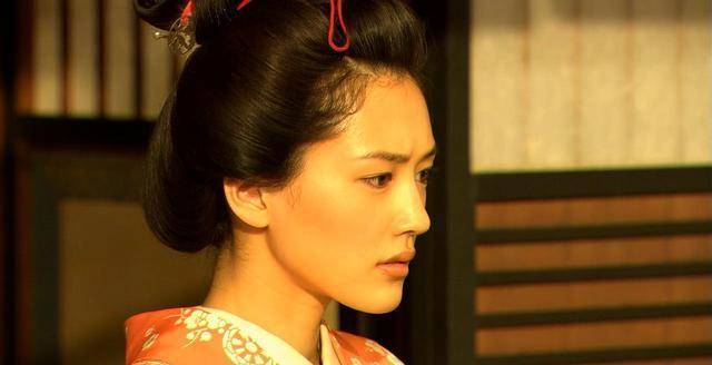 幸亏16年前看过这部剧,否则我差点要错过她的美_绫濑遥_英气_魅力