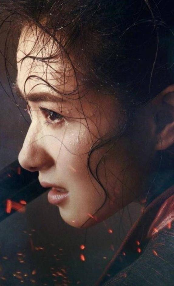 万茜,眼神里写满故事,享受每次不妥协的改变