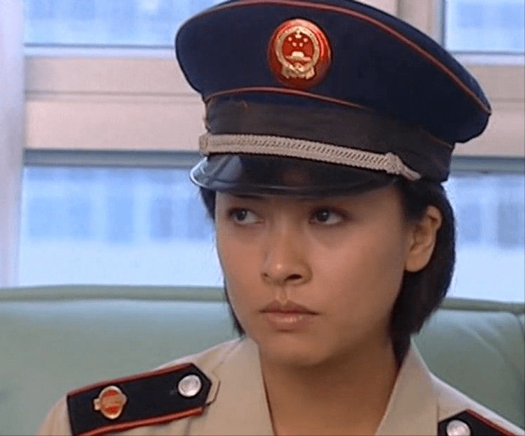 醒醒吧,没女警气质别硬演警花,这11位女演员把女警演活了_角色_观众