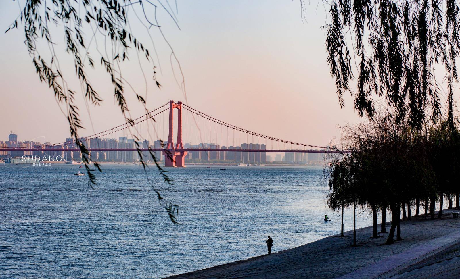 武汉江滩太太太太美了!