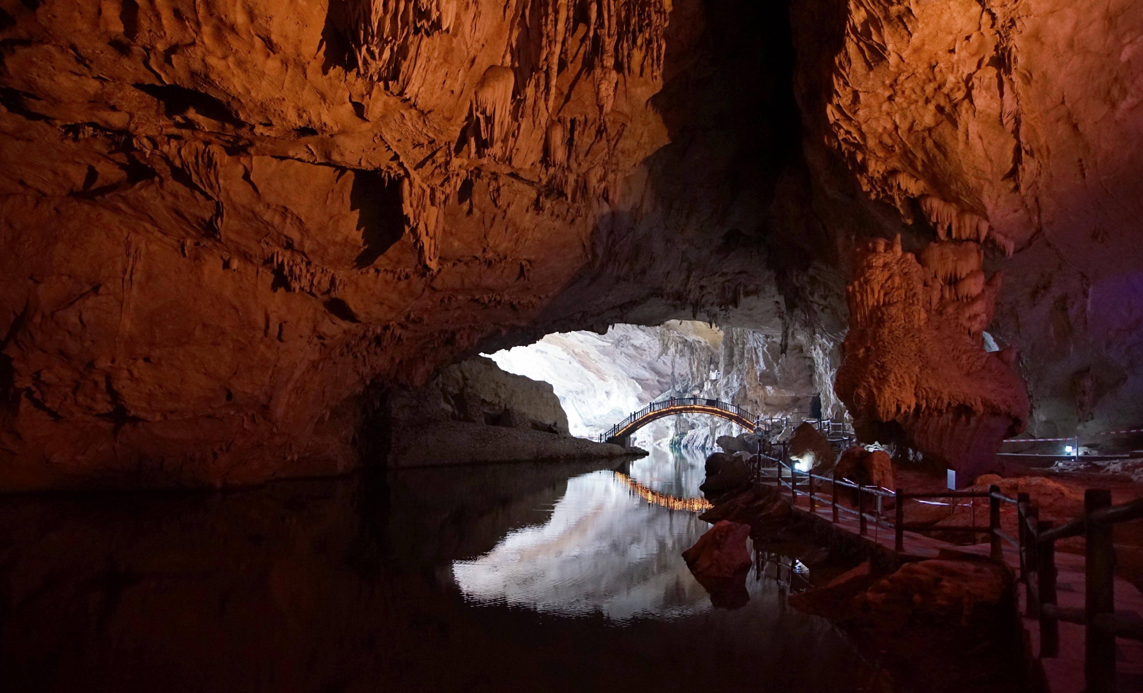 广西柳州见闻录,徐霞客情有独钟的洞穴,究竟有多神秘?