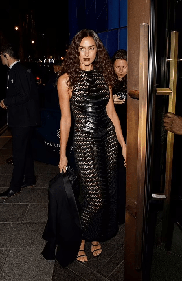 伊莲娜就可以大方展现出自己的素颜状态,而乔治娜每次都是精致亮相,生