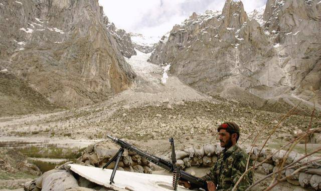 所以我国边界的土地,不光要收回藏南,收回中段洞朗等地区,还要收回