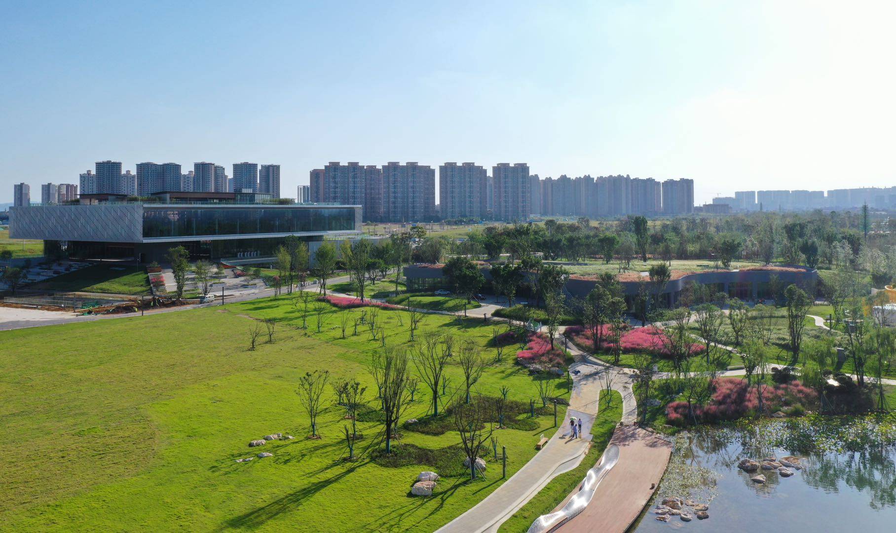 龙泉东安湖华润未来之城单价多少钱?_成都市_城市_实景图