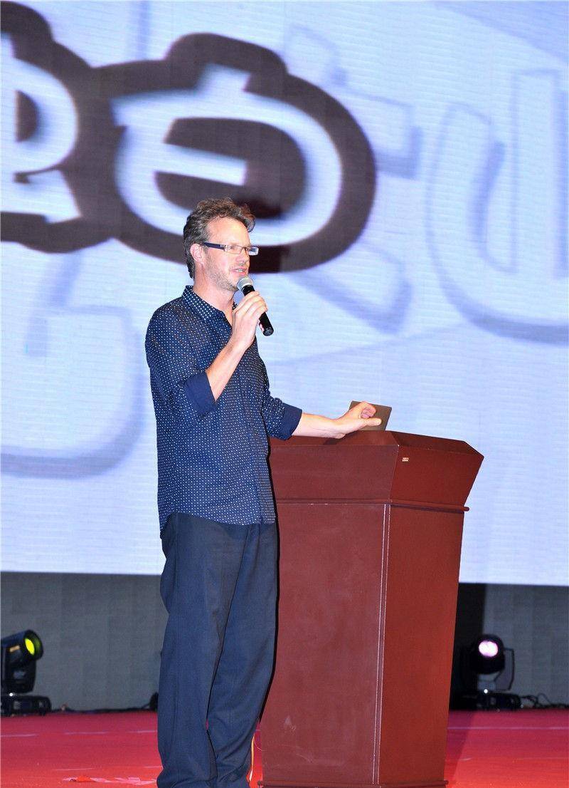 曾经的帅气小伙,变成了油腻大叔_丁广泉_中国_妻子