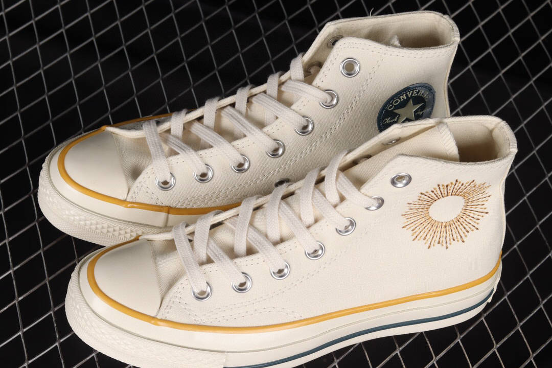 匡威Converse Chuck 1970s 兔年刺绣拼色限定帆布鞋_手机搜狐网