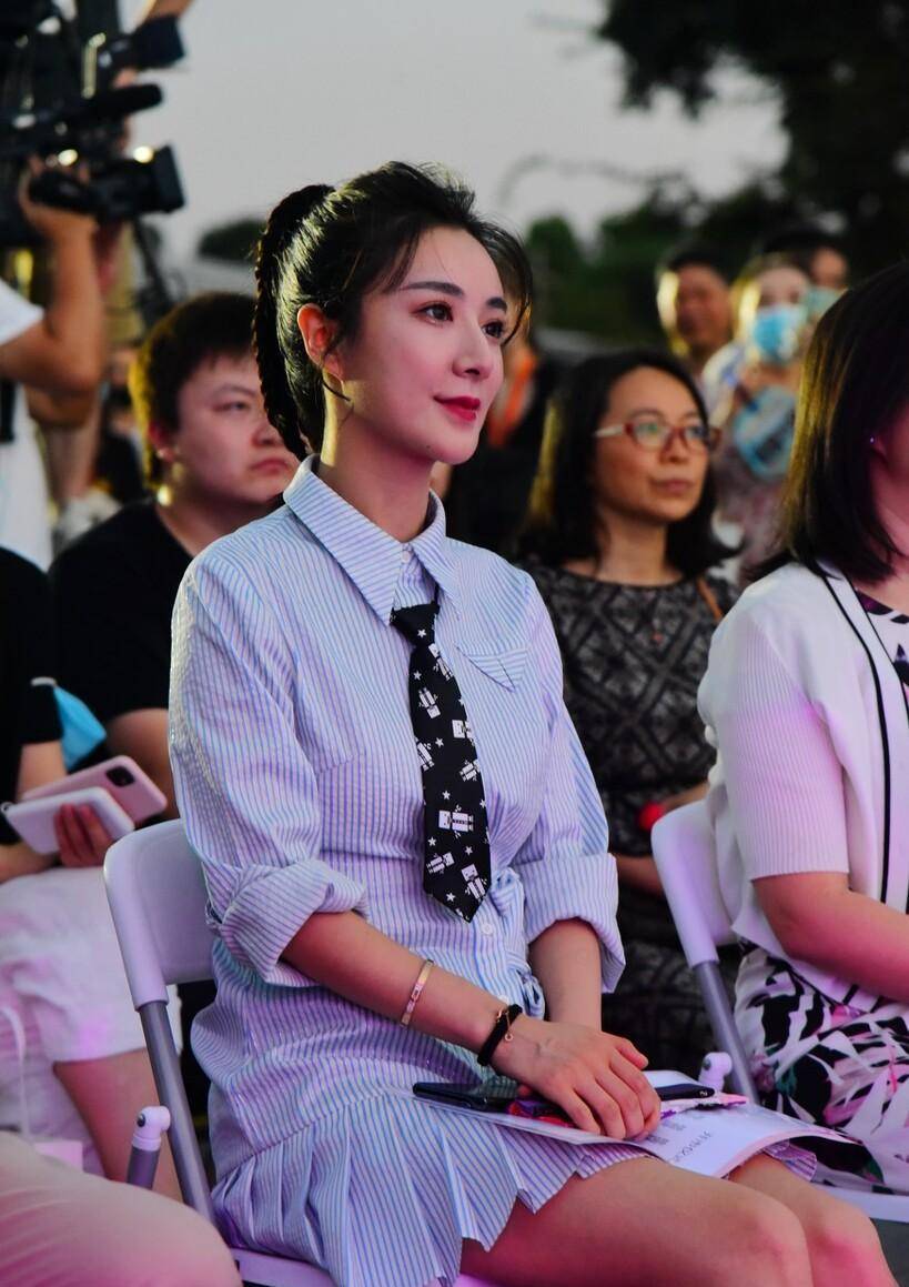 薇娅出境被封,那是道歉就能解决的事吗?_国家_相关_李佳琪