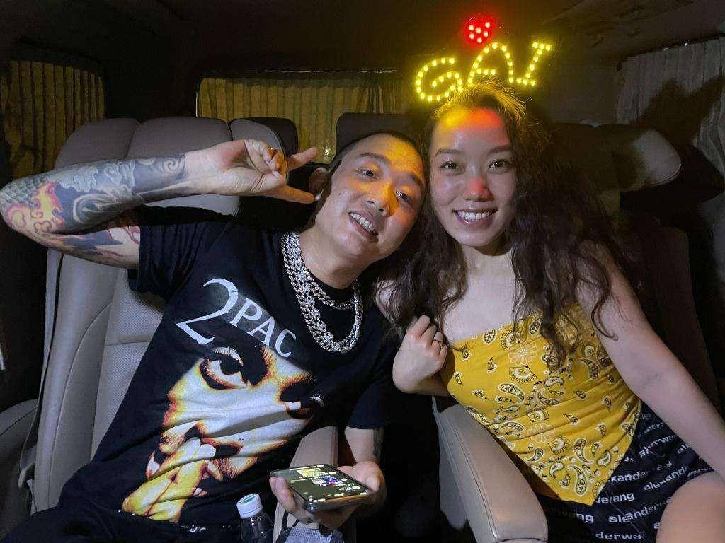 歌手gai:娶小8岁女粉丝为妻,结婚那天和老婆抱头痛哭_周延_时候