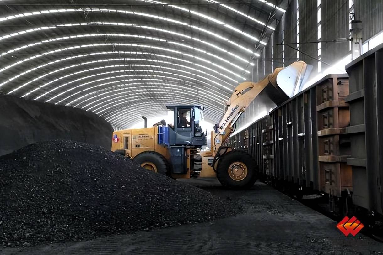 国家能源集团新朔铁路累计煤炭发运量超1.5亿吨_运输_作业_列车