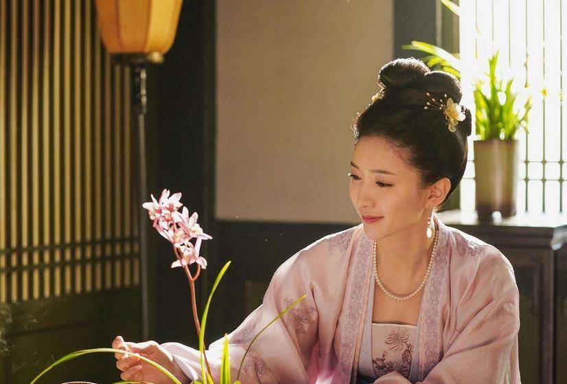中的曹皇后:虽不受宠但却稳坐后位45年,经历2个朝代_宋仁宗_曹氏_电视
