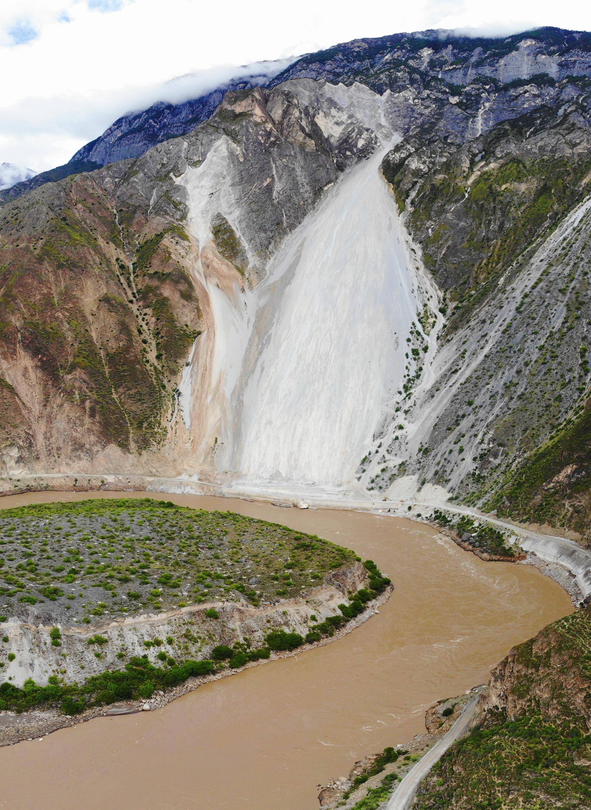 开着汽车去拉萨06 自驾丙察察   g318攻略