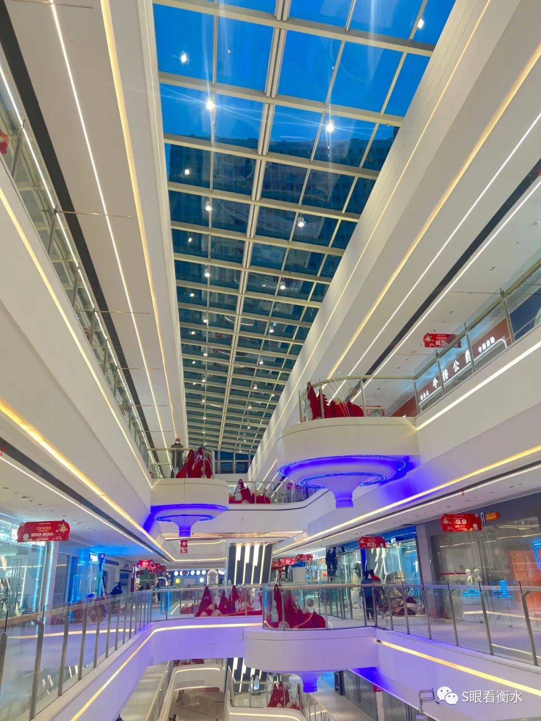 营业前的桃城万达广场 s眼看衡水下一步爱琴海购物公园也将迎来开业