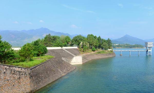 安溪白濑水库的建造使人们的生活得到了保障,使水资源得到充分的利用