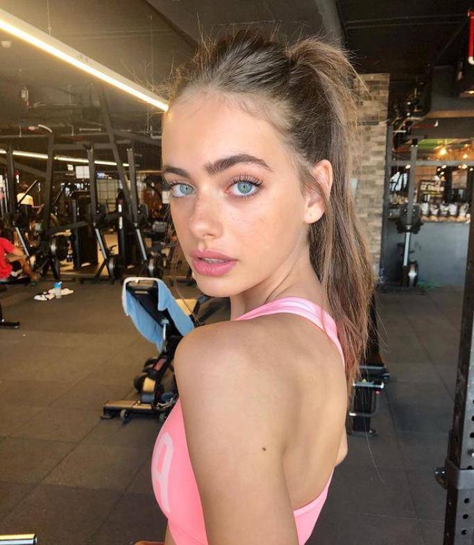 身为超模绝对少不了健身和运动来维持身材,yael shelbia雅尔谢尔比亚