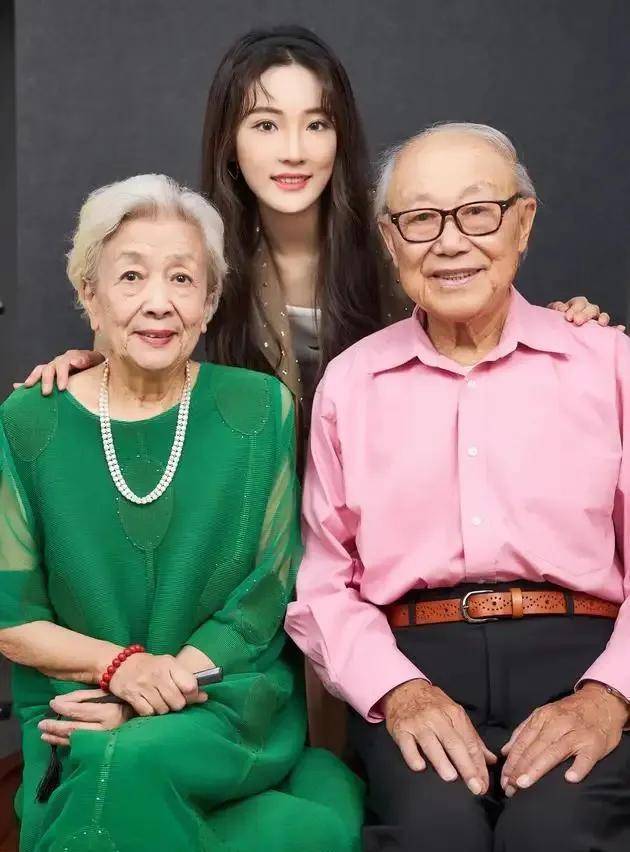 92岁著名歌唱家张目病逝,2天前有些轻微咳嗽_老人家_家人_谢芳
