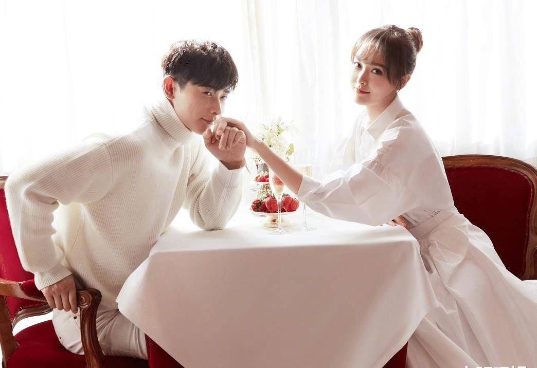 孙坚晒与唐嫣吃火锅聚餐照,罗晋并没有到场,做法却透露出甜蜜_照片