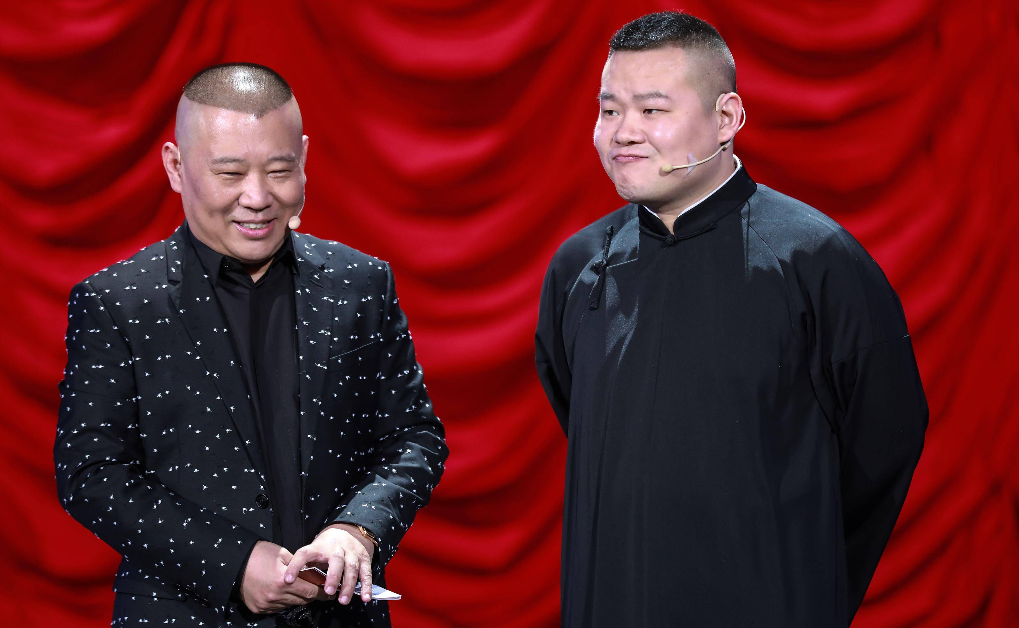 这一干就是三年,岳云鹏着急啊,跟他一起来的孔云龙都已经上台表演了