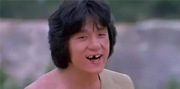 原创
            他是“反派专业户”，《七龙珠》拿他做原型，曾一脚踢断成龙一颗牙2