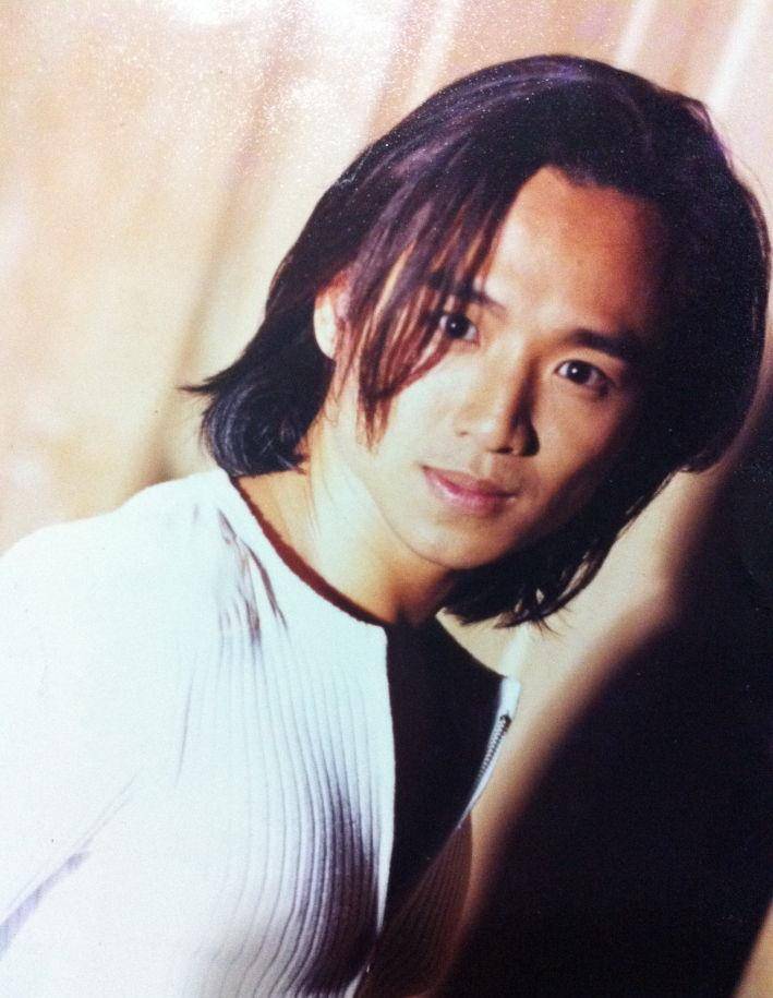 小林青霞初恋男友身份曝光,隐瞒了22年,原来是我们熟悉的他_朱永棠